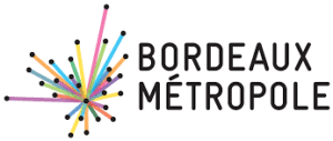Logo Bordeaux Métropole: des lignes multicolores rayonnent depuis un point central, formant un réseau dynamique. Texte visible en noir.